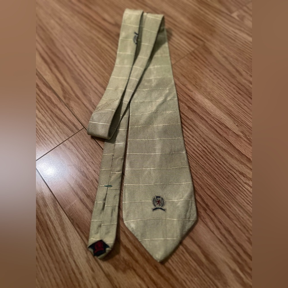 Tommy Hilfiger Gold Textured Tie 100% silk